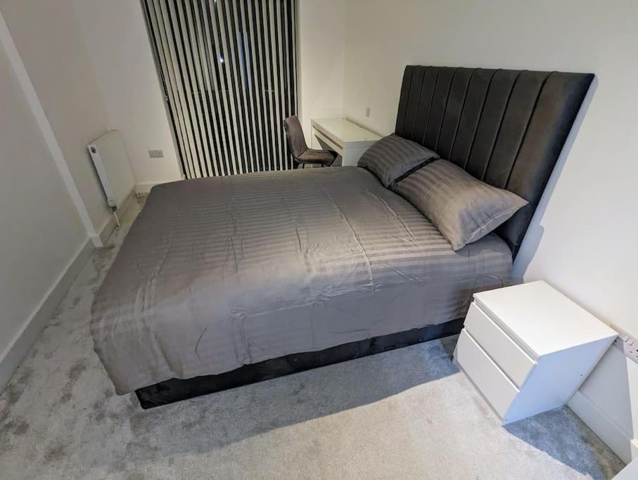 Appartement New Lux 1 Or 2 Bed Flats + Car Park + 5min Tube + Fast Wifi Londres