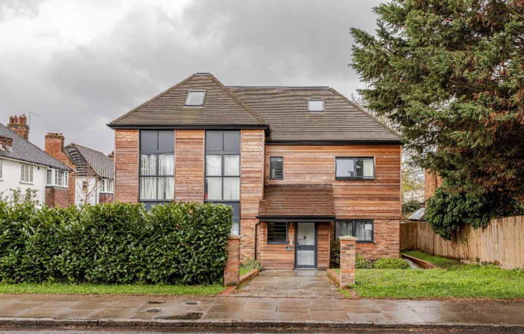 New Lux 1 Or 2 Bed Flats + Car Park + 5min Tube + Fast Wifi Appartement *